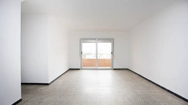 Piso en Venta en Carrer d'Àngel Guimerà en Centre