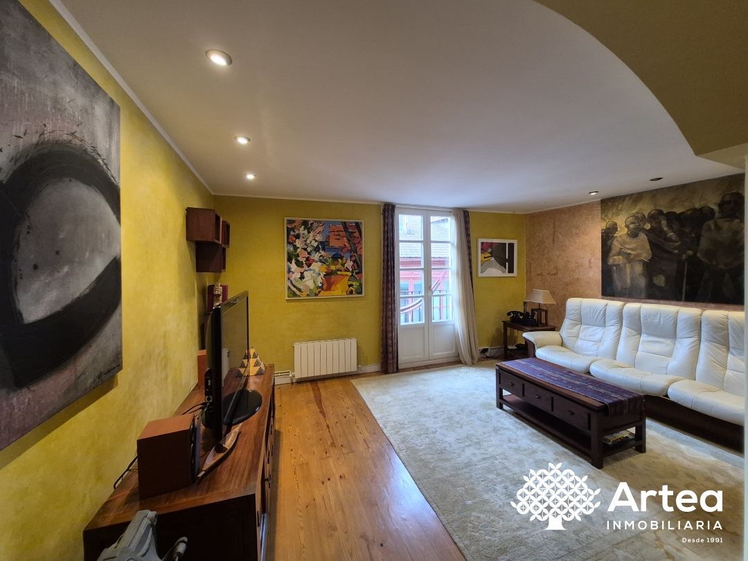 Sala d'estar de Pis en venda en Bilbao  amb Calefacció