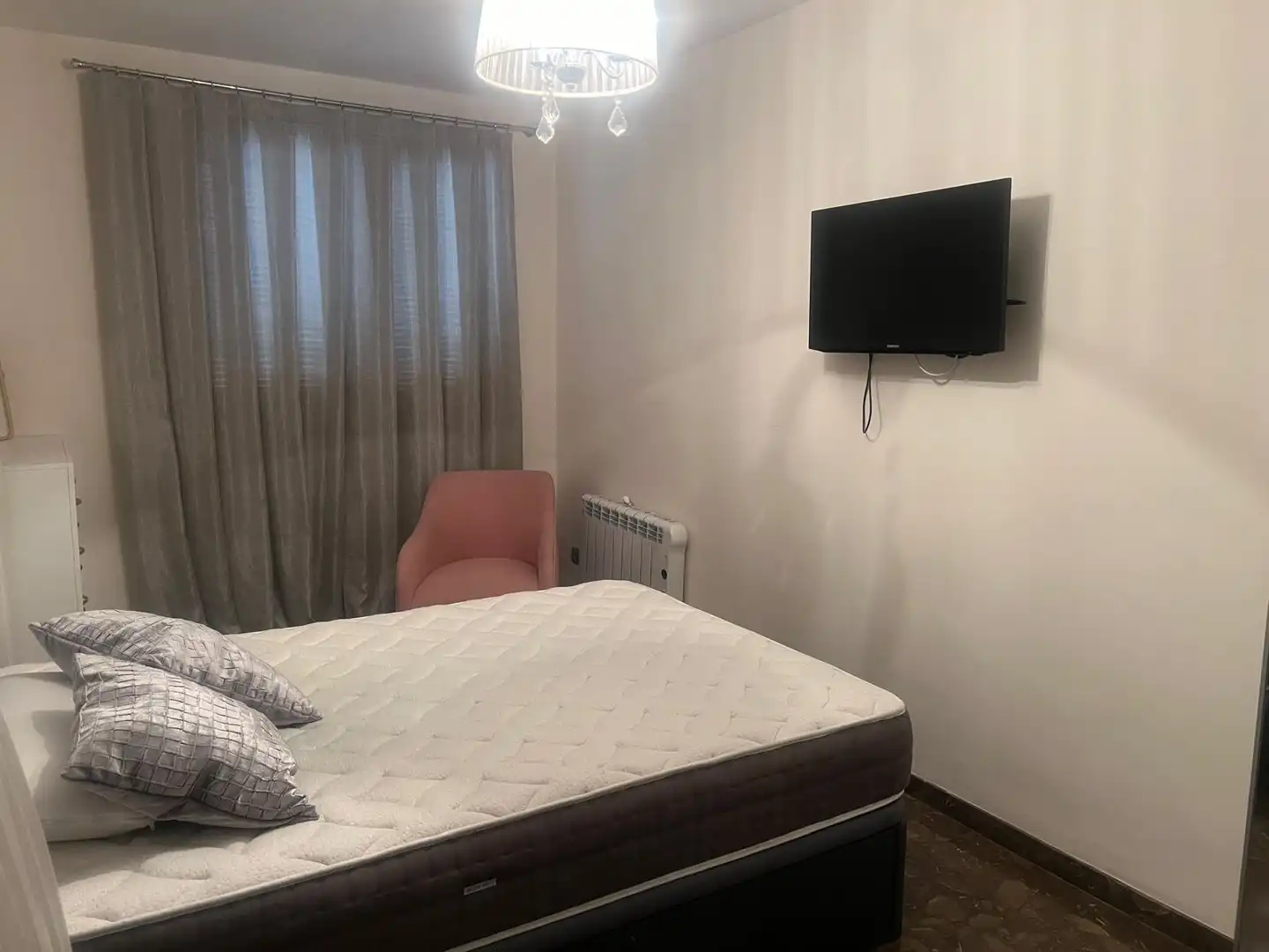 Habitación de Piso de alquiler en Tavernes de la Valldigna con Aire acondicionado y Amueblado