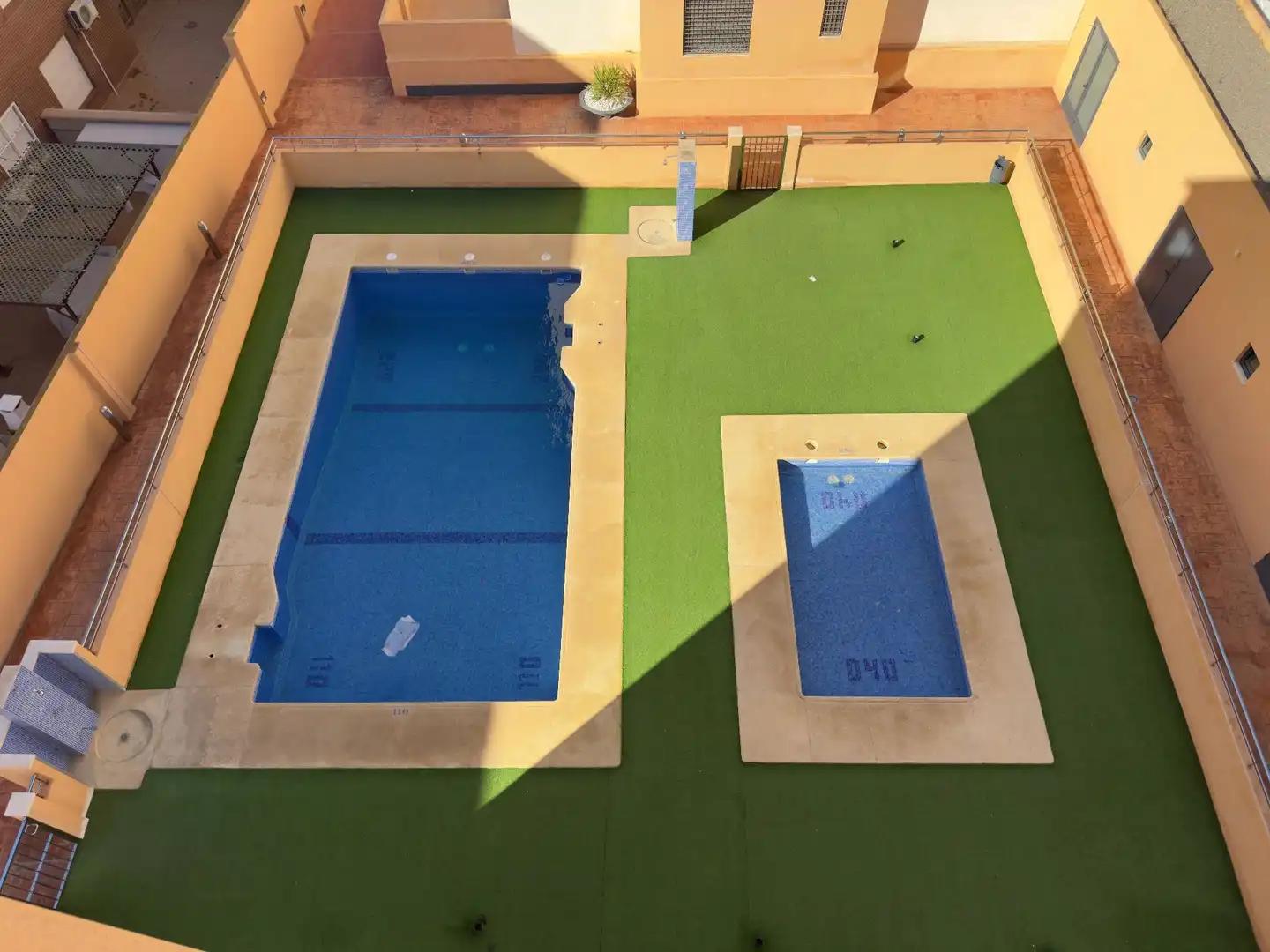 Piscina de Ático en venta en Roquetas de Mar con Aire acondicionado, Calefacción y Trastero
