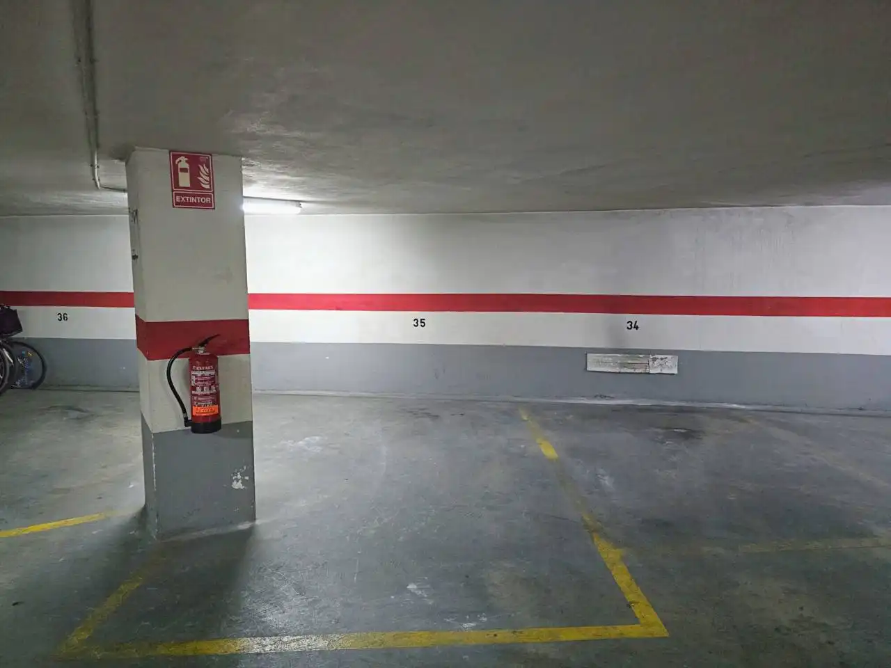 Parkplatz von Garage zur Miete in Valencia