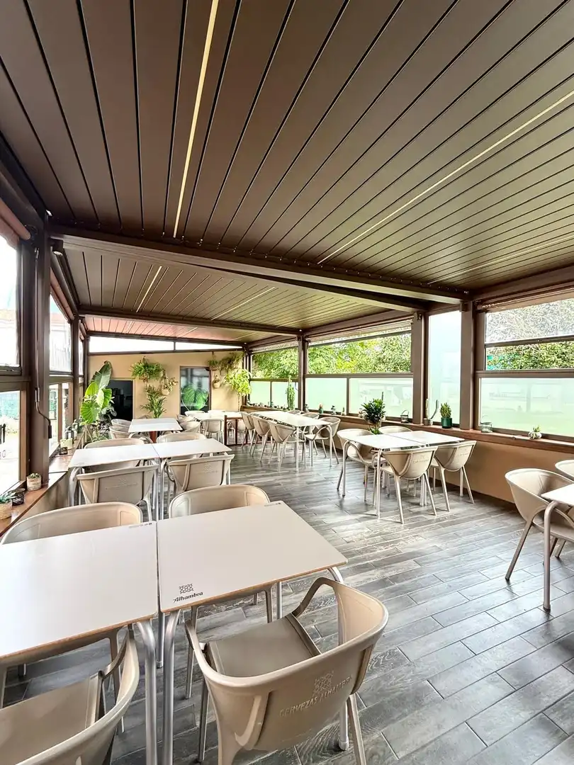 Terraza de Casa o chalet en venta en Oleiros con Calefacción y Jardín privado