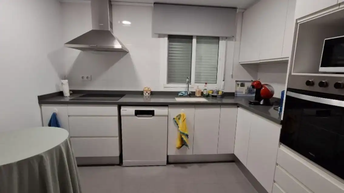 Cocina de Apartamento en venta en Gandia con Aire acondicionado, Calefacción y Terraza