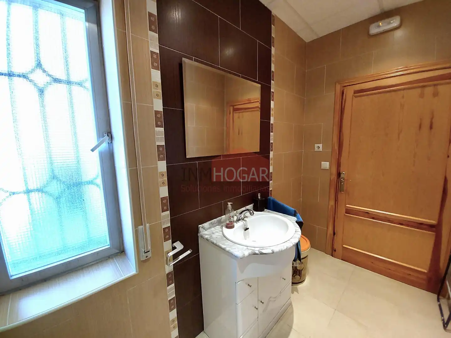 Bathroom of Houses for sale in Sanchidrián  with Private garden, Parquet flooring and Terrace