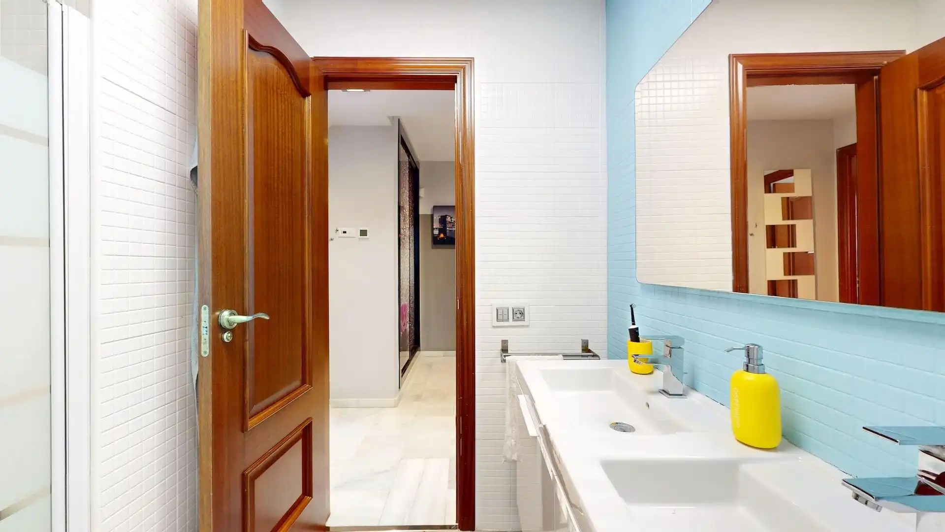 Bathroom of Houses for sale in Villafranca de Córdoba  with Air Conditioner, Heating and Terrace