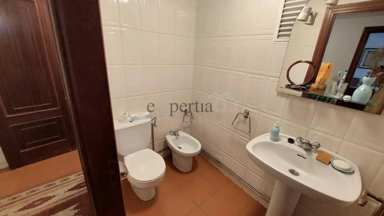 Bany de Casa o xalet en venda en Rianxo amb Calefacció, Jardí privat i Traster