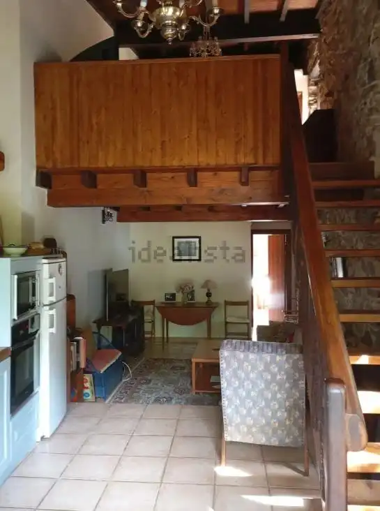 Sala d'estar de Casa o xalet en venda en Pesaguero amb Calefacció, Terrassa i Moblat