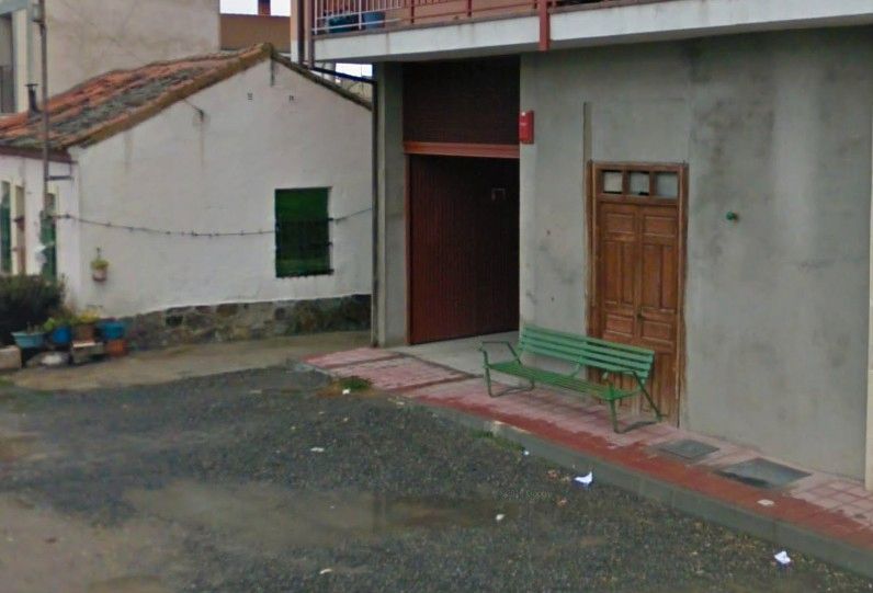 Exterior view of Garage for sale in Nava de la Asunción