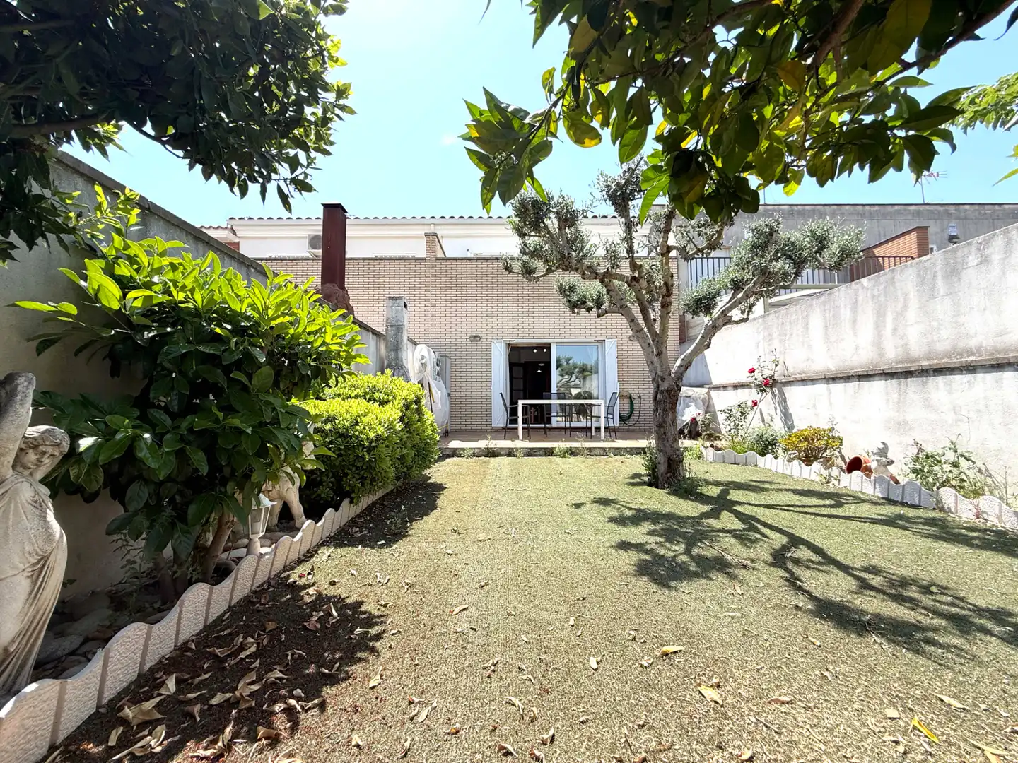 Reihenhaus mit Garten zum Verkauf in Carrer Jacint Verdaguer, imagen 3