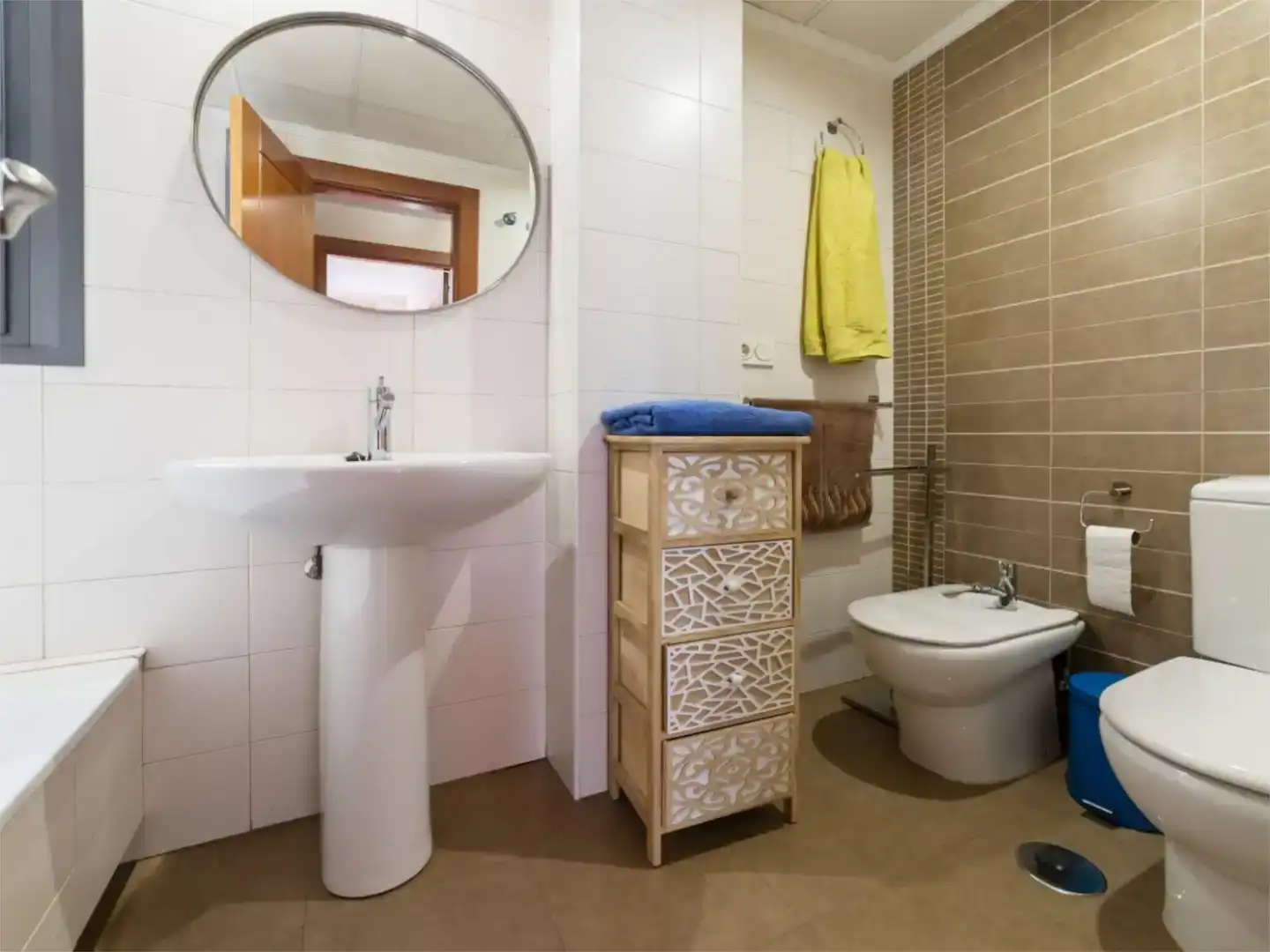 Baño de Piso de alquiler en Granada con Aire acondicionado, Jardín privado y Parquet