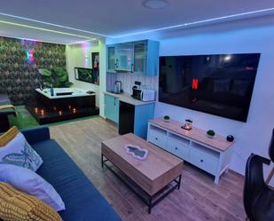 Sala d'estar de Apartament de lloguer en Prado del Rey amb Aire condicionat i Terrassa