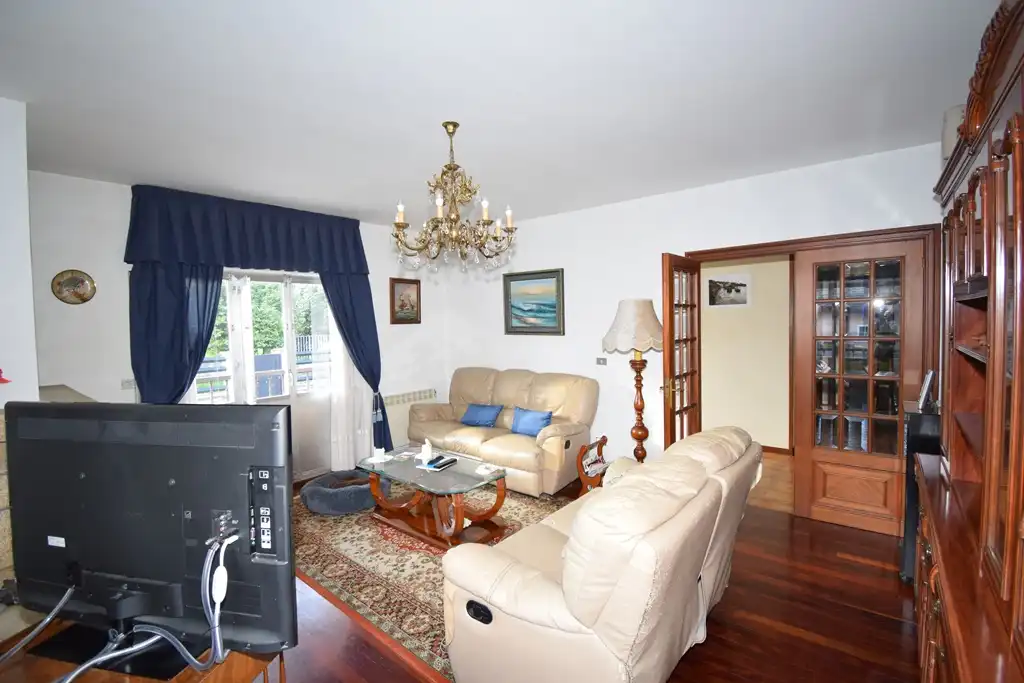 Sala d'estar de Casa o xalet en venda en Fene amb Jardí privat, Terrassa i Moblat