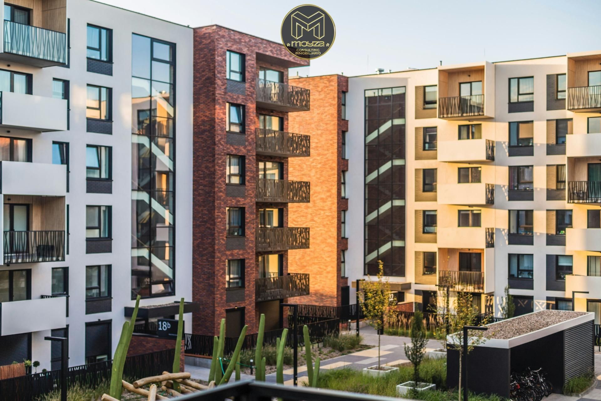 Vista exterior de Edificio en venta en San Bartolomé de Tirajana