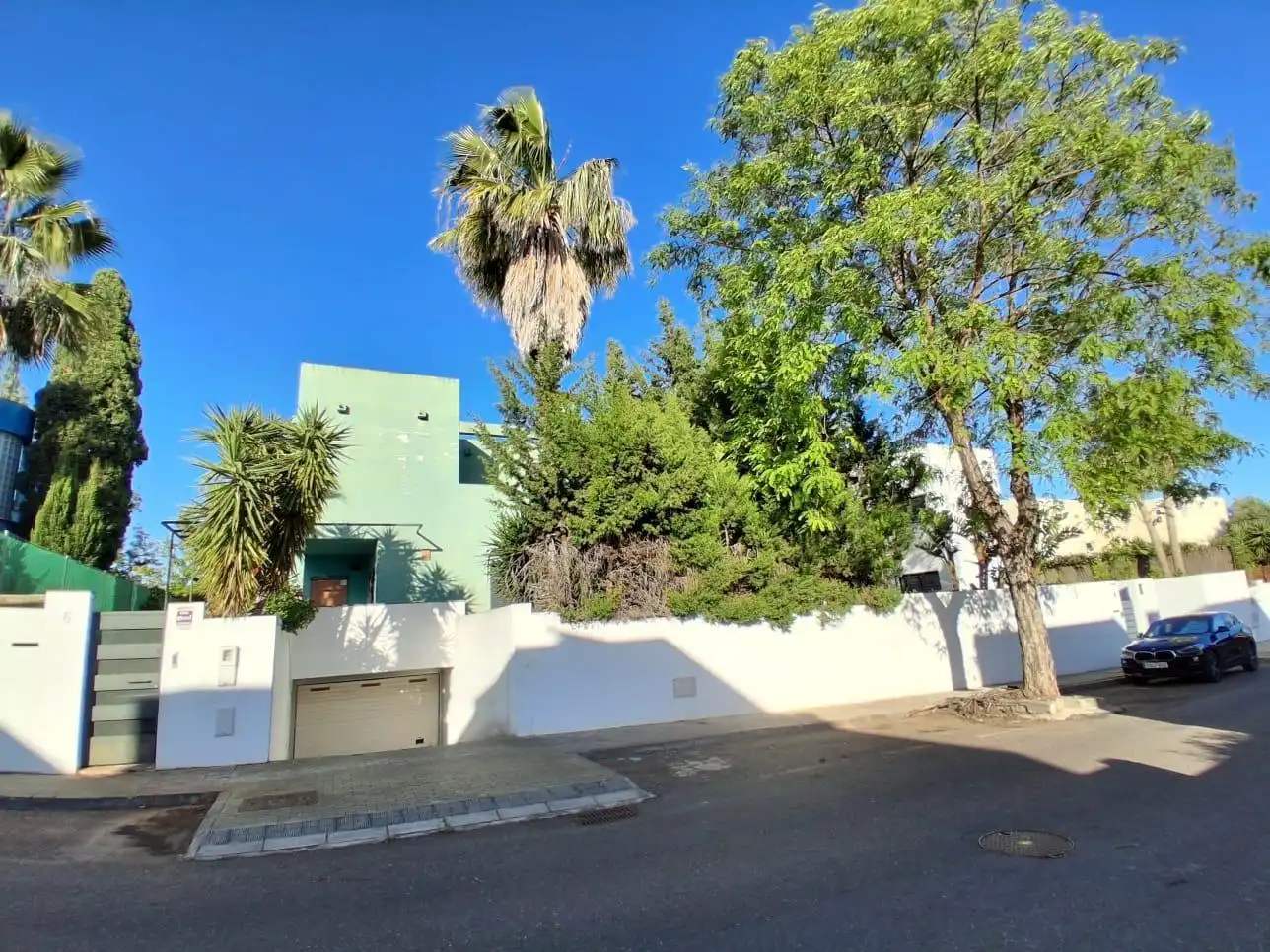 Vista exterior de Casa o chalet en venta en Espartinas con Jardín privado, Balcón y Piscina comunitaria