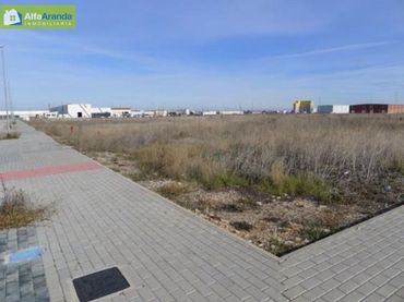 Terreny residencial en venda a Allendeduero