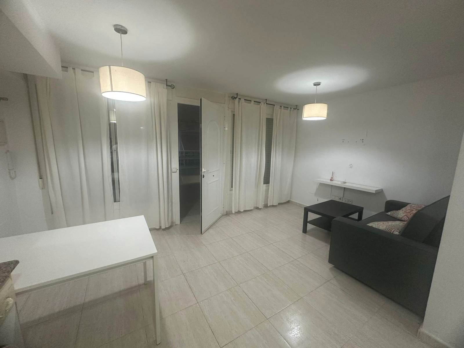 Dormitori de Planta baixa de lloguer en Carboneras amb Terrassa, Moblat i Es permeten mascotes