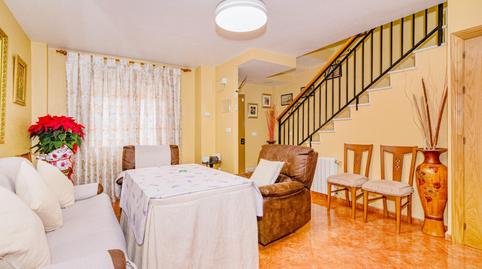 Foto 5 de Casa adosada en venta en Residencial Triana - Barrio Alto, Las Gabias