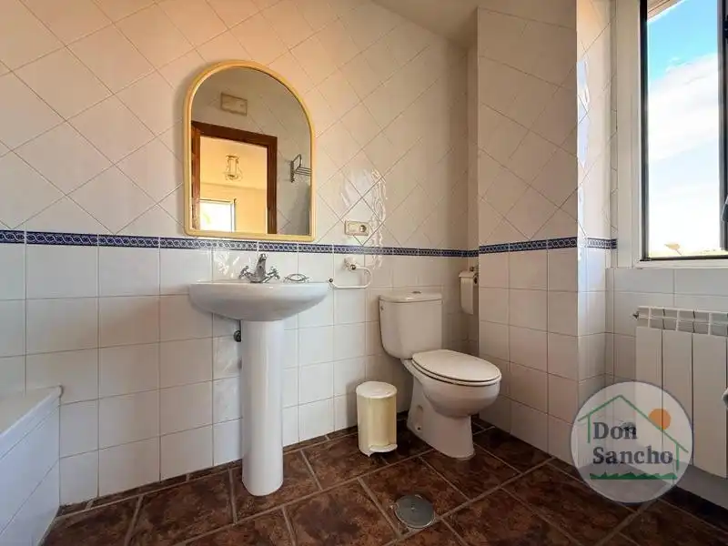 Baño de Casa o chalet en venta en Cabezón de Valderaduey con Calefacción