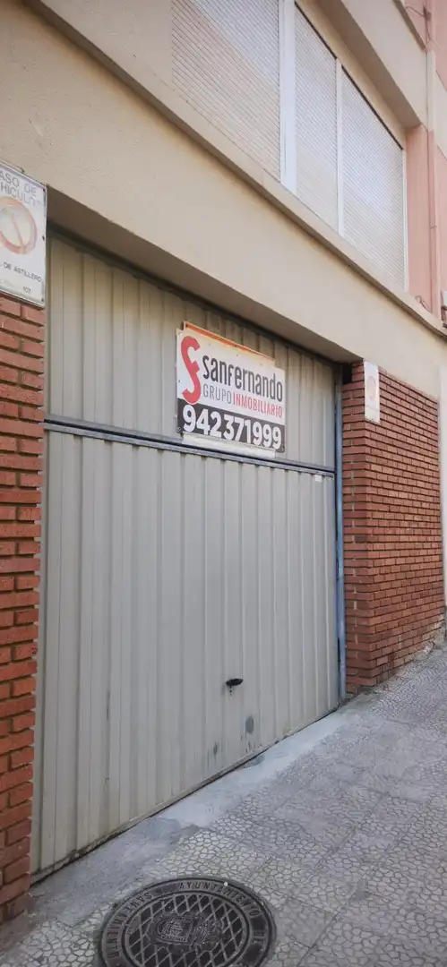 Business premises for sale in Calle de Doñana, imagen 2