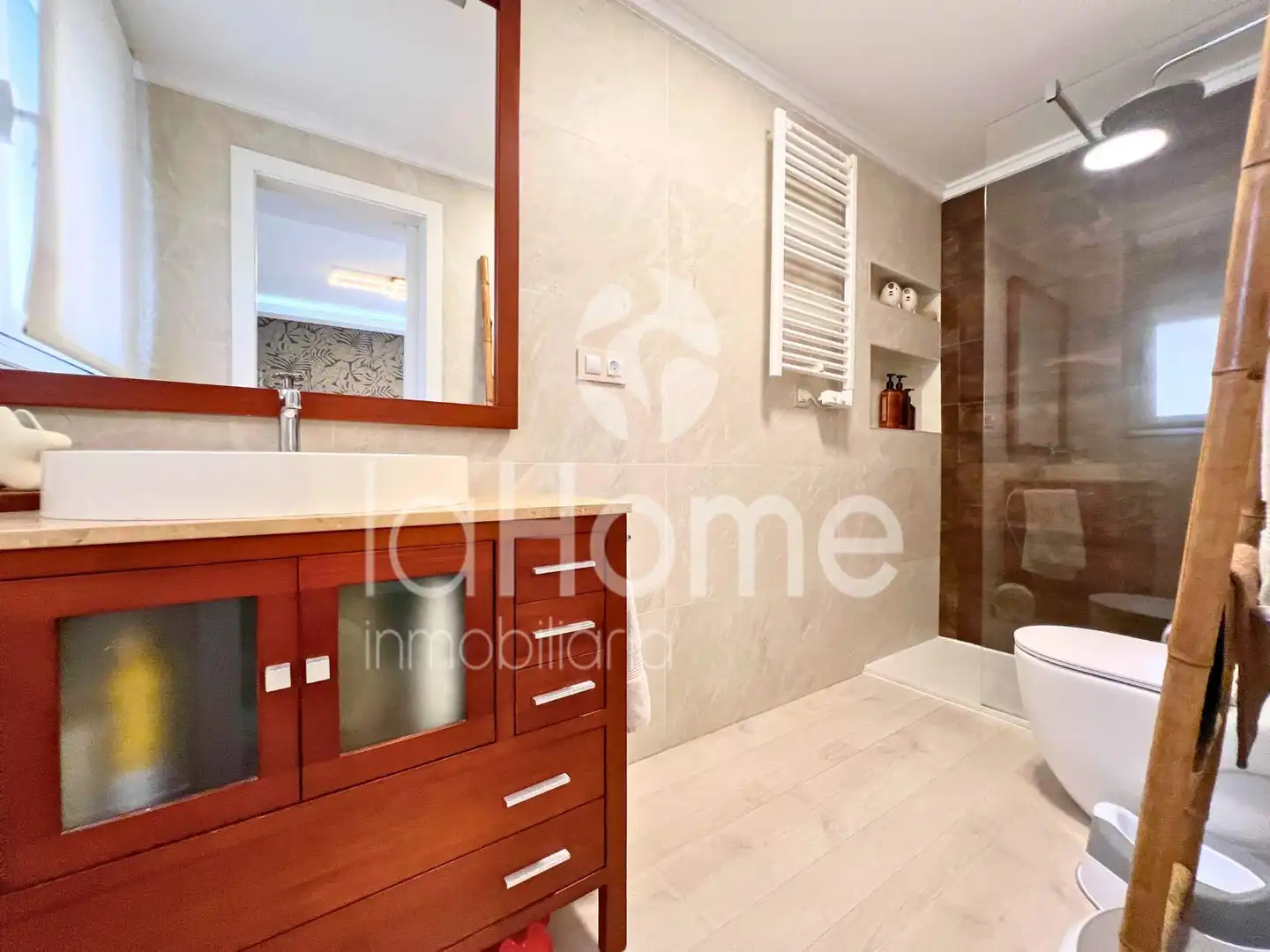 Baño de Piso en venta en Valencia con Aire acondicionado, Calefacción y Parquet