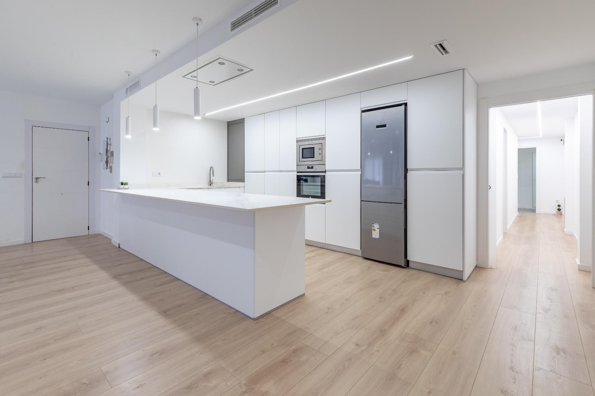 Kitchen of Flat to rent in  Valencia Capital  with Air Conditioner, Heating and Terrace