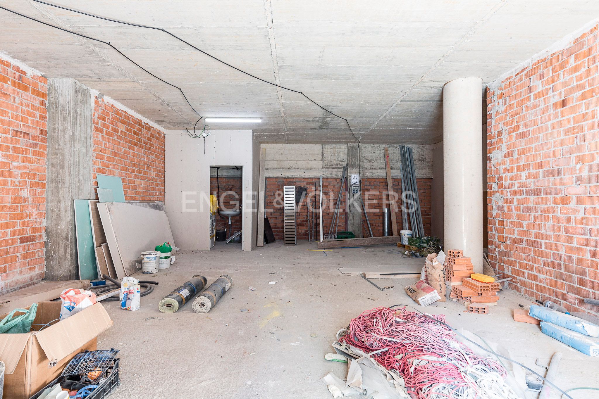 Premises for sale in  Barcelona Capital