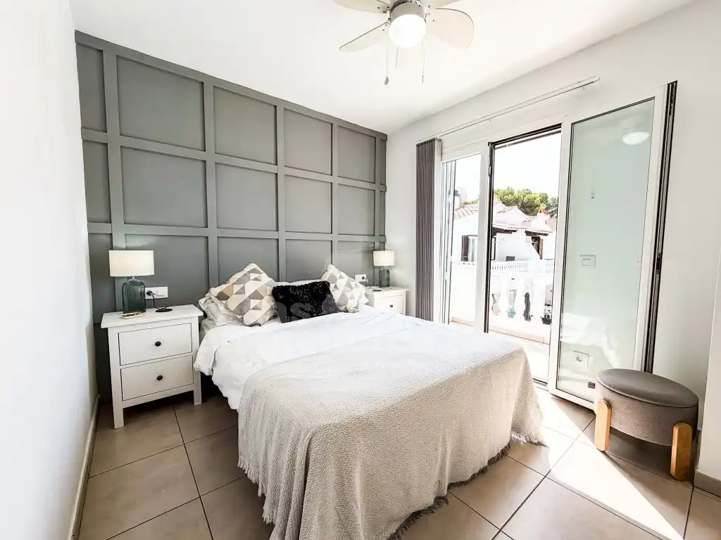 Bedroom of Apartments for sale in Es Mercadal  with Air Conditioner, Private garden and Terrace