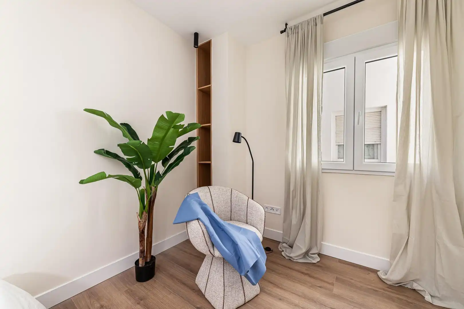 Schlafzimmer von Wohnung zum Verkauf in Madrid mit Klimaanlage, Heizung und Möbliert