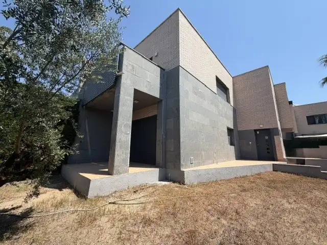 Vista exterior de Casa o xalet en venda en Cambrils amb Calefacció i Piscina