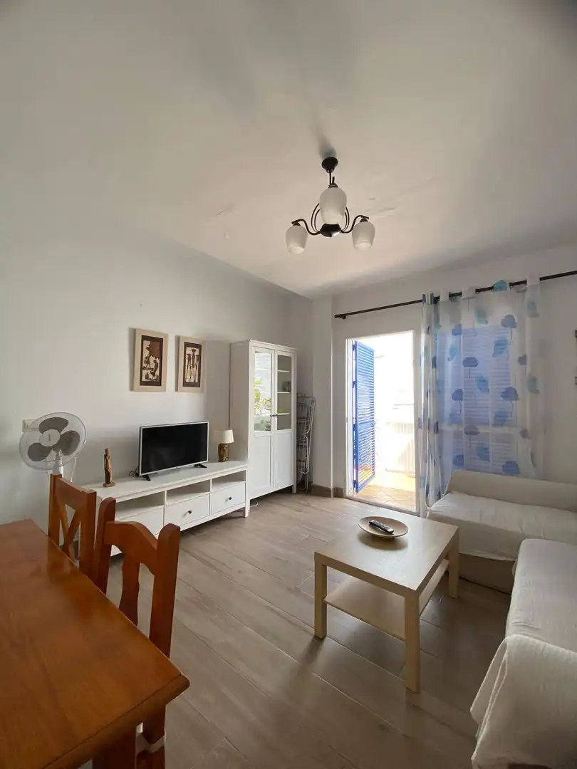 Wohnzimmer von Wohnungen zur Miete in Chiclana de la Frontera mit Privatgarten, Abstellraum und Gemeinschaftspool