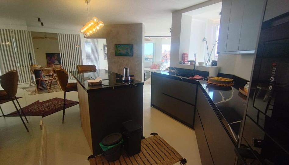 Foto 1 de Pis de lloguer a Calle Hermanos Salon, Ricardo Soriano, Málaga