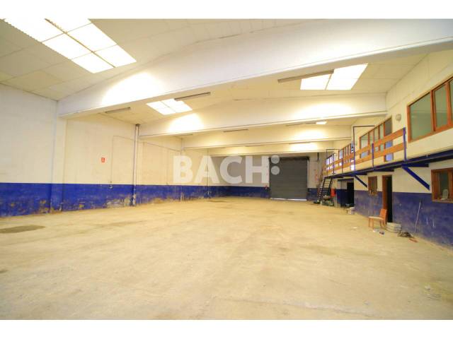 Nave industrial en Alquiler en Calle Narcís Monturiol en Gurb