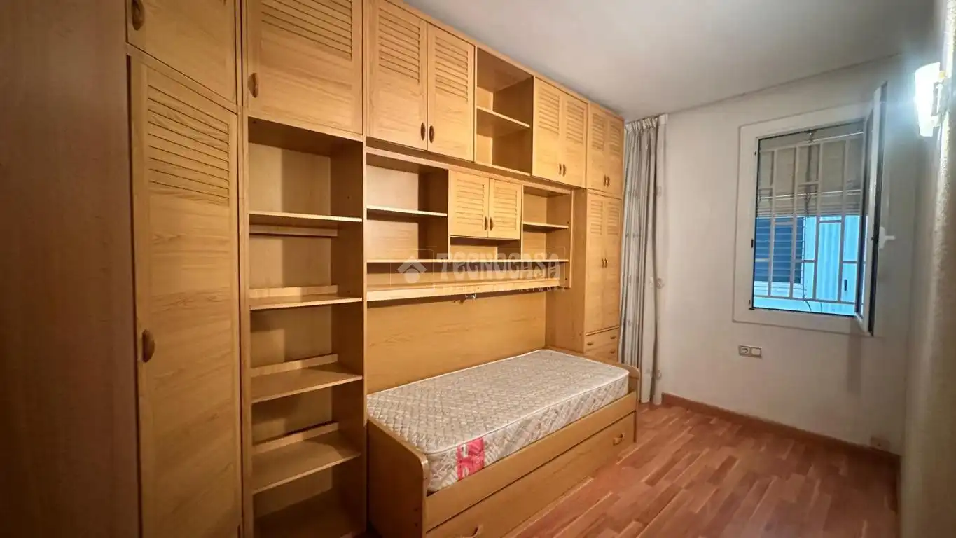 Habitación de Piso en venta en Barcelona con Aire acondicionado y Amueblado