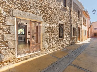 Casa en venda a Carrer del Farmacèutic Mató.