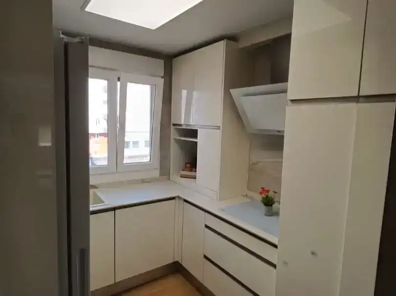 Cocina de Piso de alquiler en Santander con Parquet y Amueblado