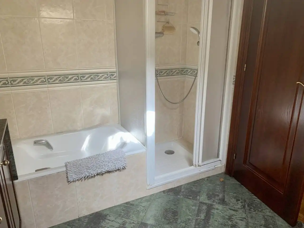 Bathroom of Attic for sale in Terrassa  with Air Conditioner, Heating and Parquet flooring