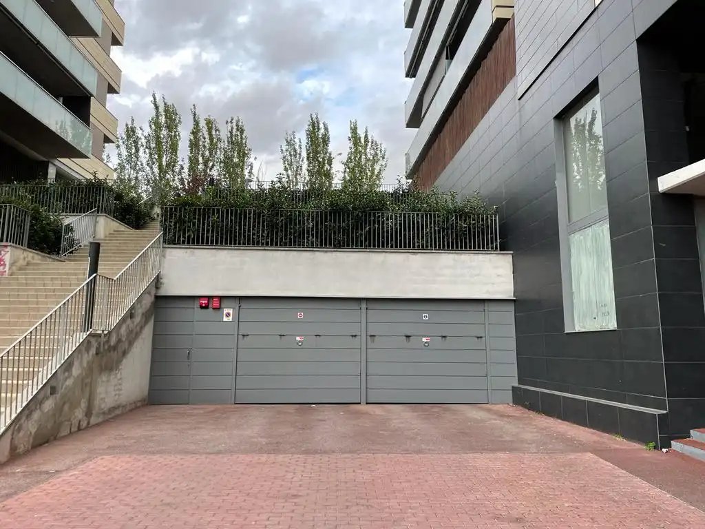Parking de Garaje en venta en Cornellà de Llobregat