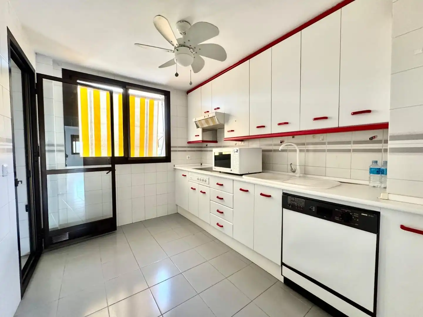 Cocina de Piso en venta en Torremolinos con Aire acondicionado, Terraza y Trastero