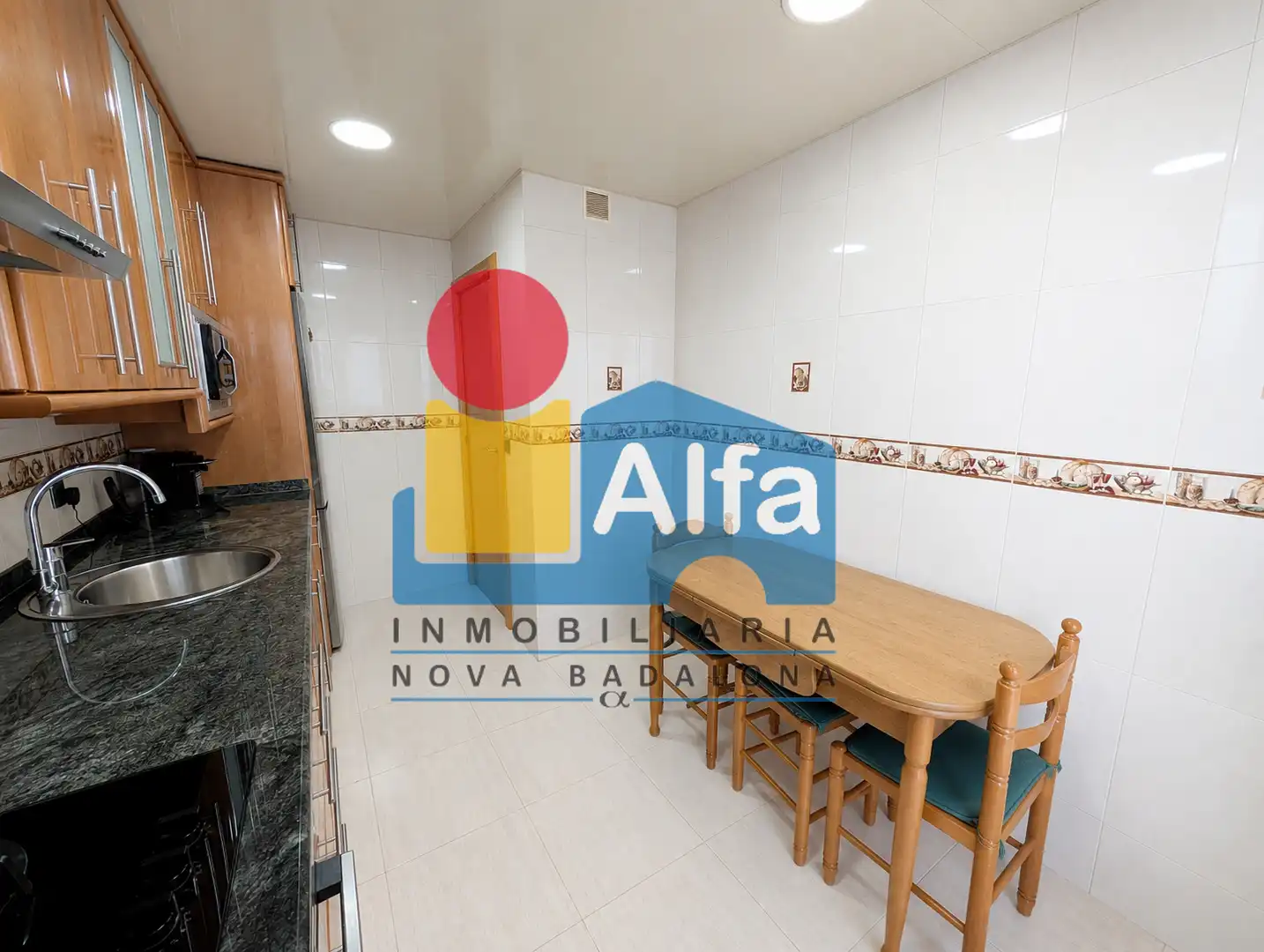Cocina de Piso en venta en Badalona con Aire acondicionado, Calefacción y Jardín privado