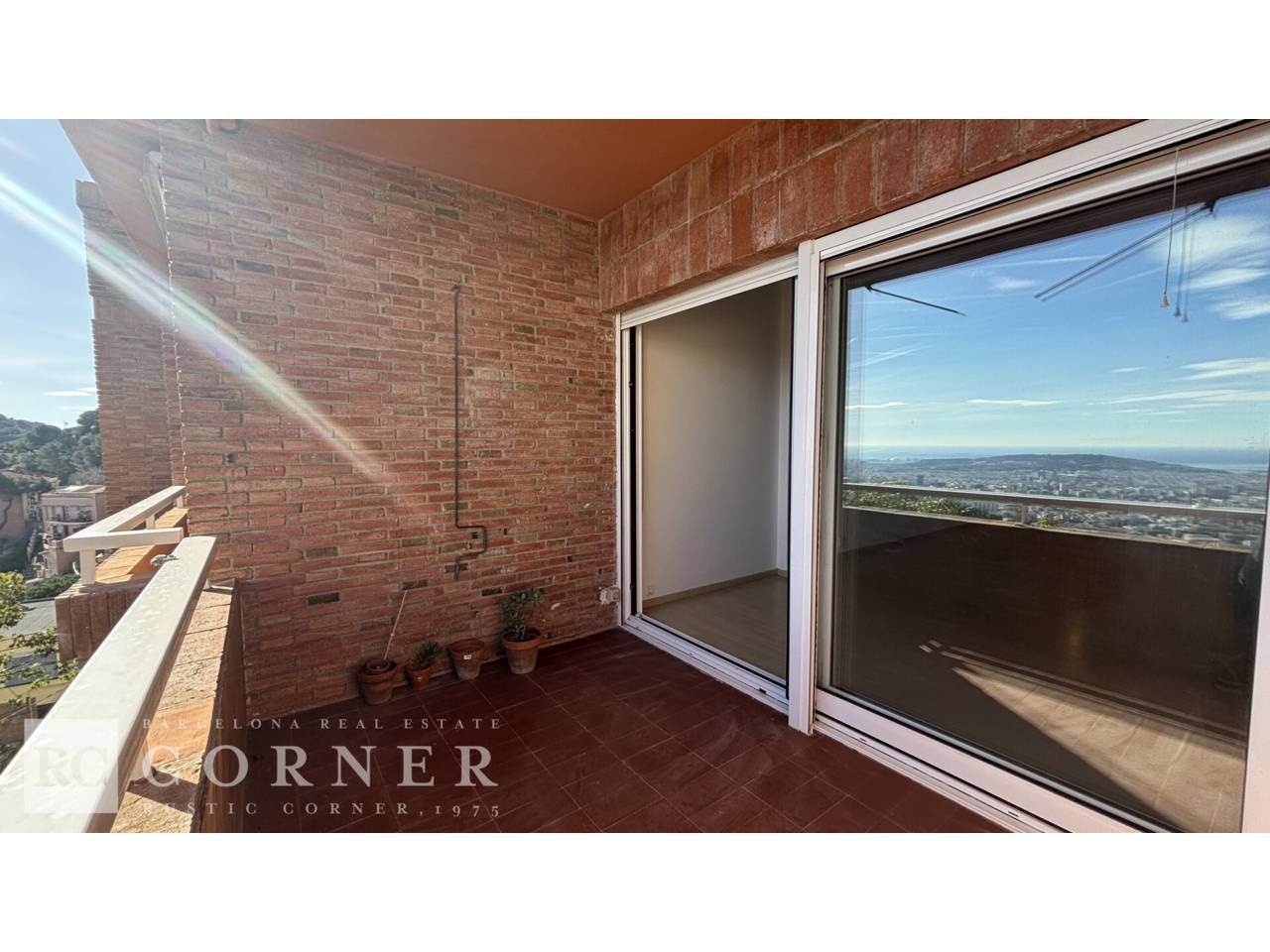 Exterior view of Flat for sale in  Barcelona Capital  with Heating, Parquet flooring and Terrace