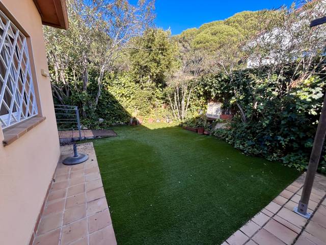 Casa adosada en Venta en Carrer 11 de Setembre en Urbanitzacions