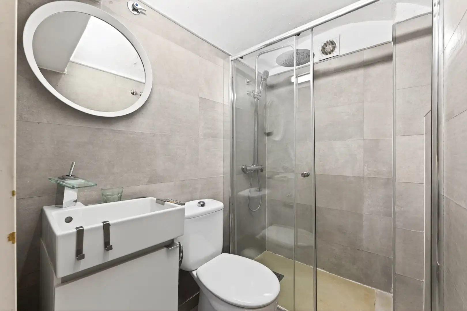 Bathroom of Houses for sale in Torremolinos  with Air Conditioner, Private garden and Terrace