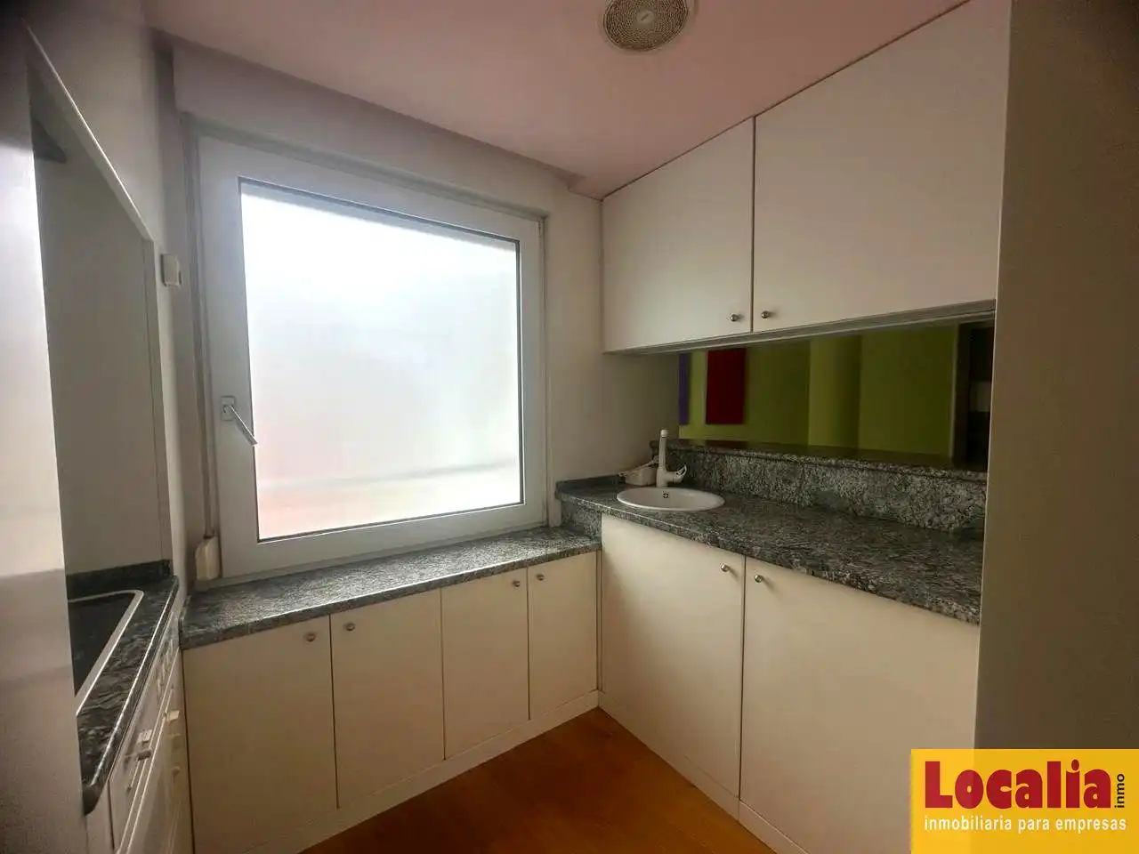 Küche von Büro zur Miete in Torrelavega 