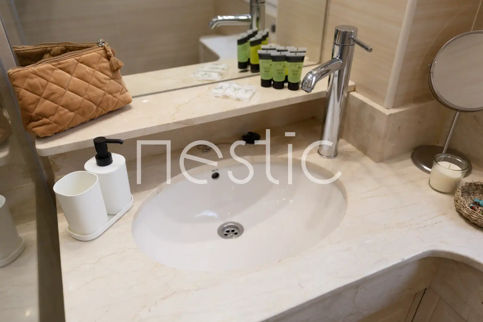 Badezimmer von Wohnungen zur Miete in Madrid mit Klimaanlage, Heizung und Möbliert