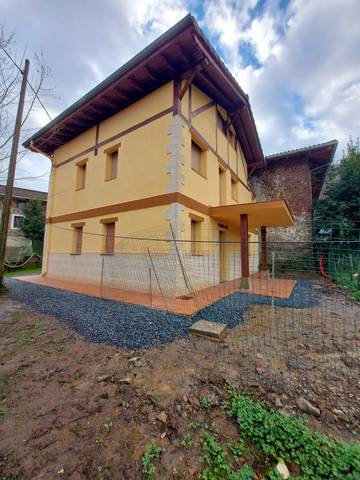 Casa-chalet en Venta en Ipiñaburua en Zeanuri