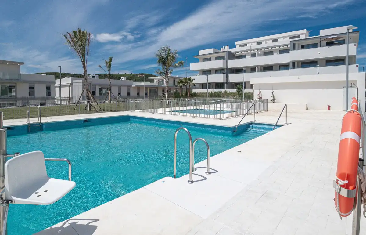 Piscina de Àtic en venda en Estepona amb Aire condicionat, Moblat i TV