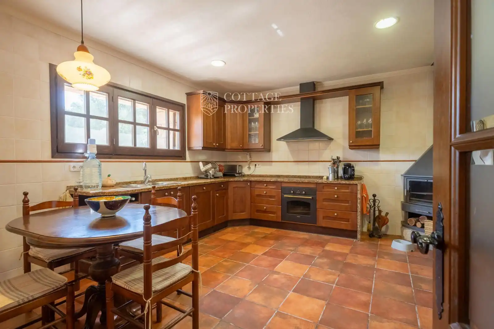 Cocina de Finca rústica en venta en Aguilar de Segarra con Calefacción