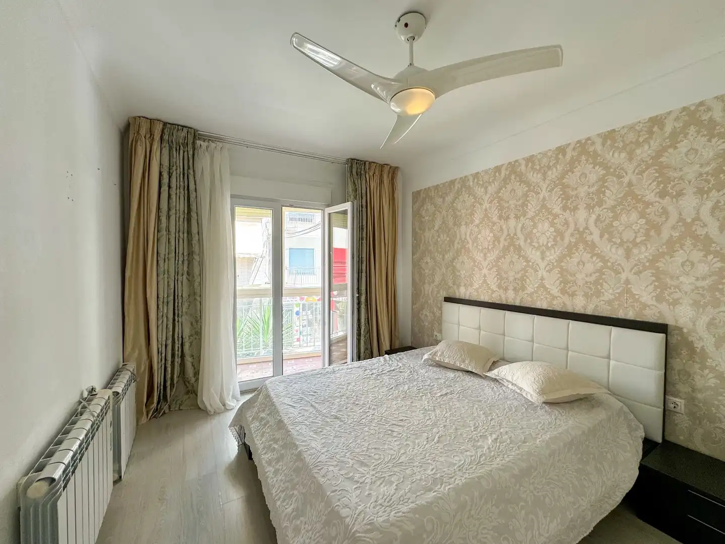 Habitación de Piso en venta en Torrevieja con Aire acondicionado, Terraza y Trastero