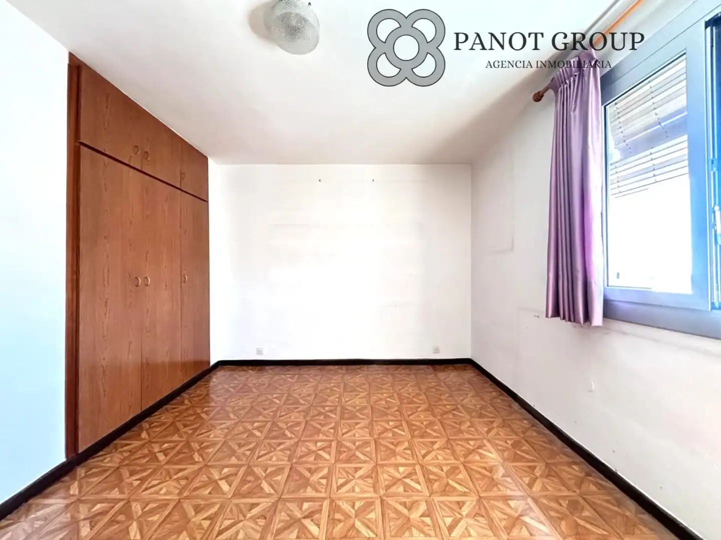 Habitación de Piso en venta en Barcelona con Aire acondicionado y Balcón