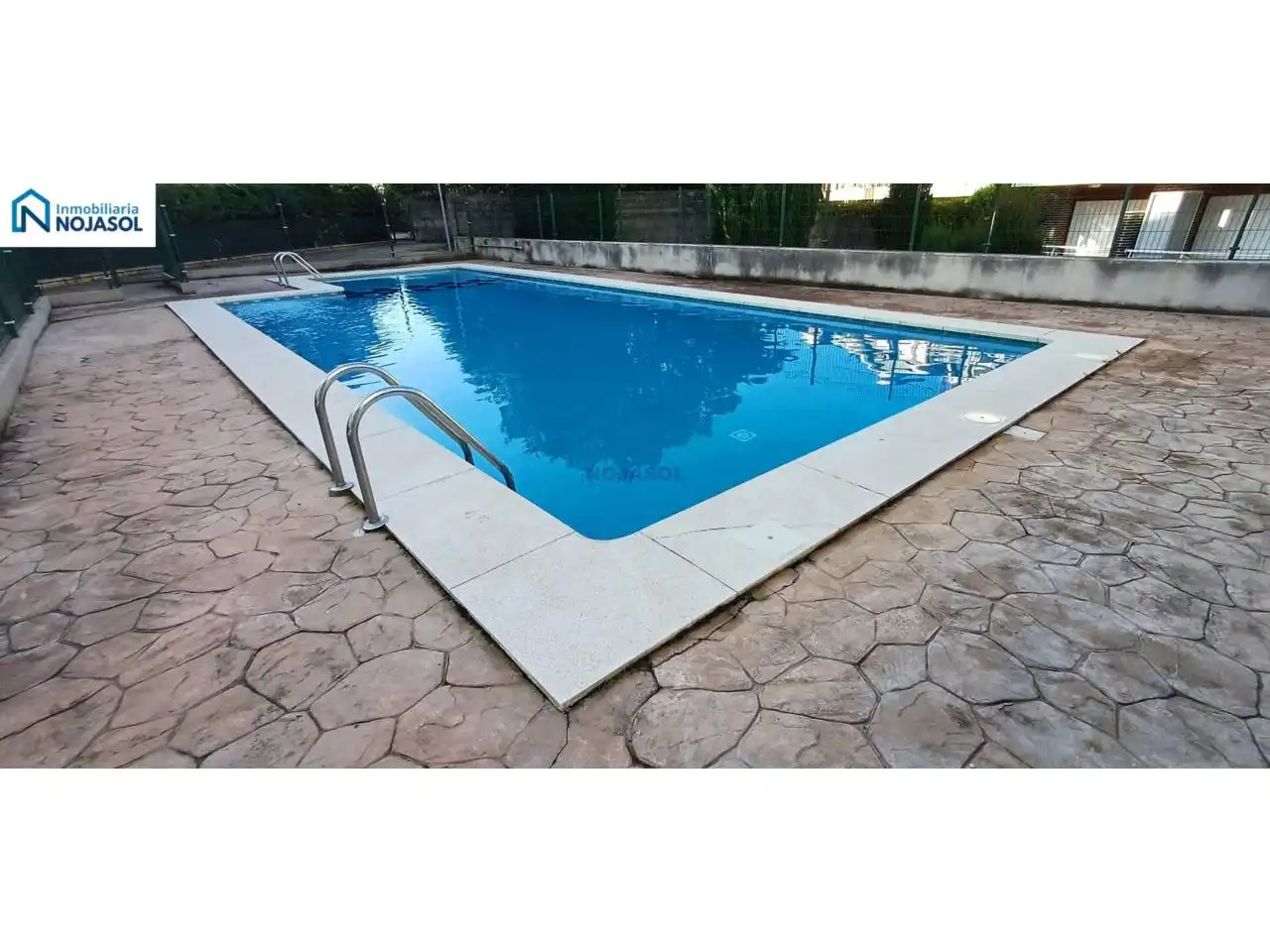 Piscina de Apartamento de alquiler en Noja con Calefacción, Jardín privado y Terraza